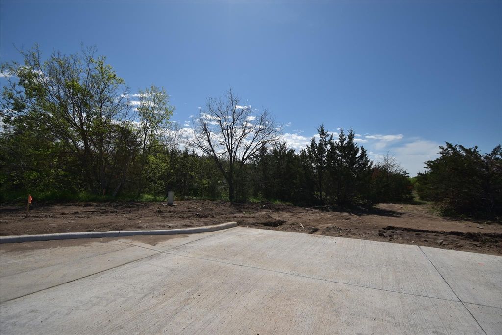 640 W Kilpatrick Street, Cleburne, TX 76033