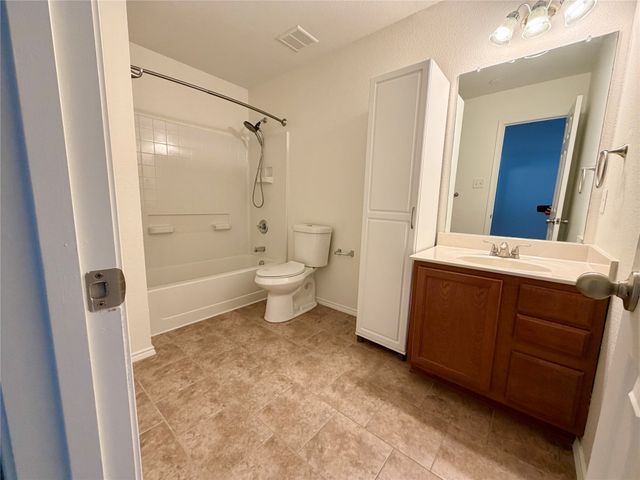 6000 Lost Valley Drive, The Colony, TX 75056