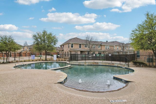 6000 Lost Valley Drive, The Colony, TX 75056