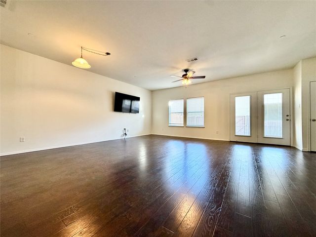 6000 Lost Valley Drive, The Colony, TX 75056