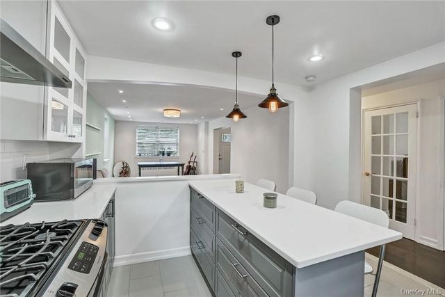 79 N Broadway F, White Plains, NY 10603