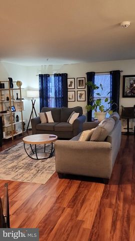 6014 CEDAR POST DR, District Heights, MD 20747