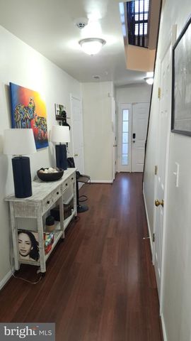 6014 CEDAR POST DR, District Heights, MD 20747