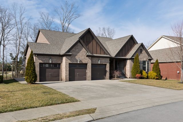 402 Everlee Ln, Mount Juliet, TN 37122
