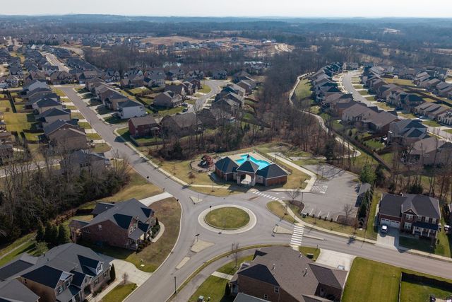 402 Everlee Ln, Mount Juliet, TN 37122