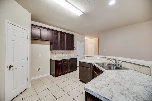 1413 Castle Creek Drive, Little Elm, TX 75068