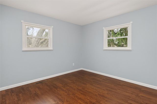 384 Hollybrook Road, Henrietta, NY 14623