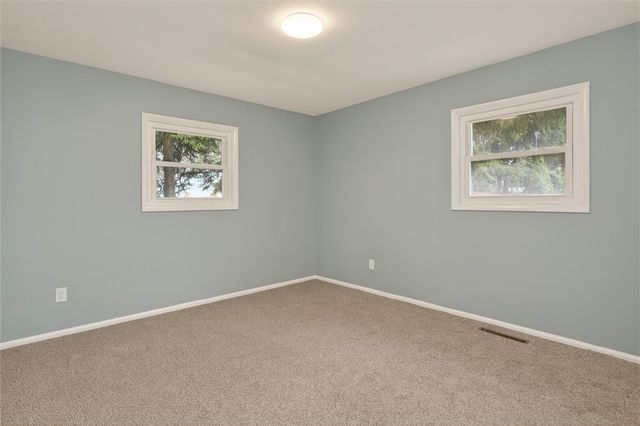 384 Hollybrook Road, Henrietta, NY 14623