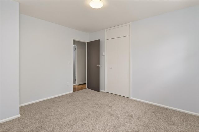 384 Hollybrook Road, Henrietta, NY 14623