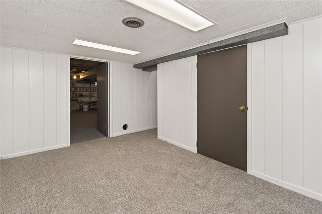 384 Hollybrook Road, Henrietta, NY 14623