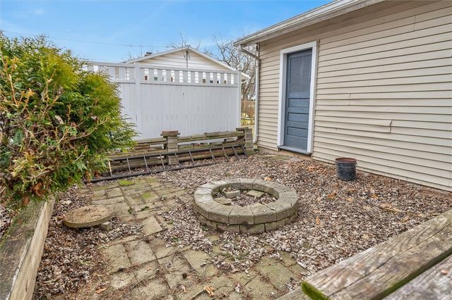 384 Hollybrook Road, Henrietta, NY 14623