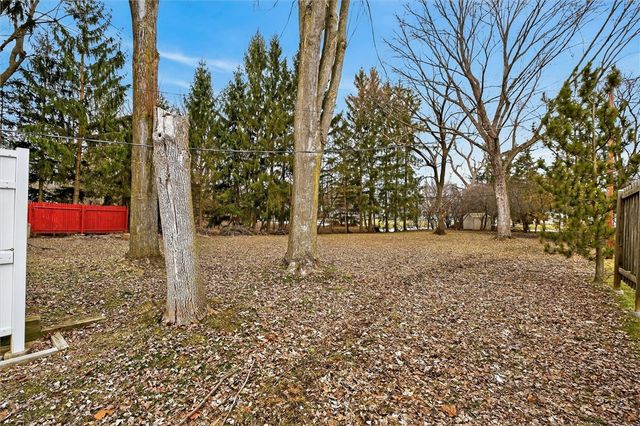 384 Hollybrook Road, Henrietta, NY 14623