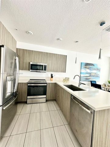 6401 NW 103rd Pl 301, Doral, FL 33178