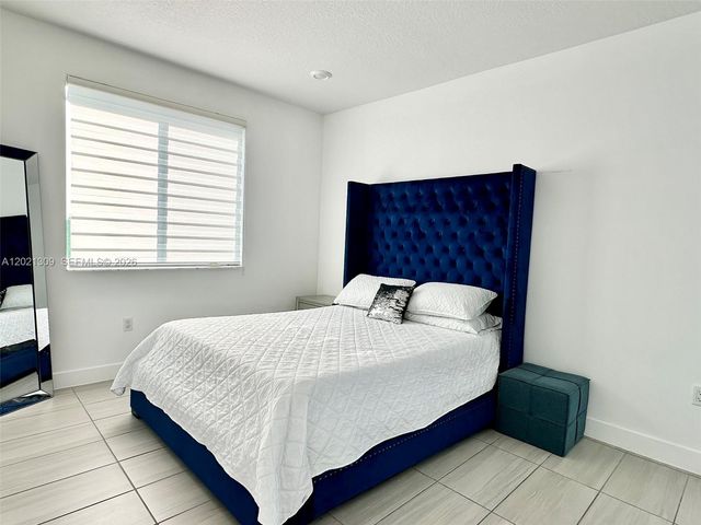 6401 NW 103rd Pl 301, Doral, FL 33178
