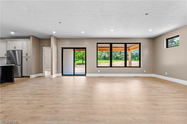 1091 Wadsworth Road, Medina, OH 44256