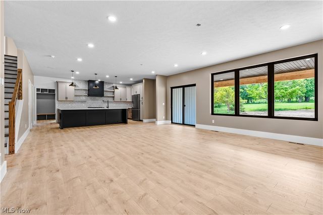 1091 Wadsworth Road, Medina, OH 44256