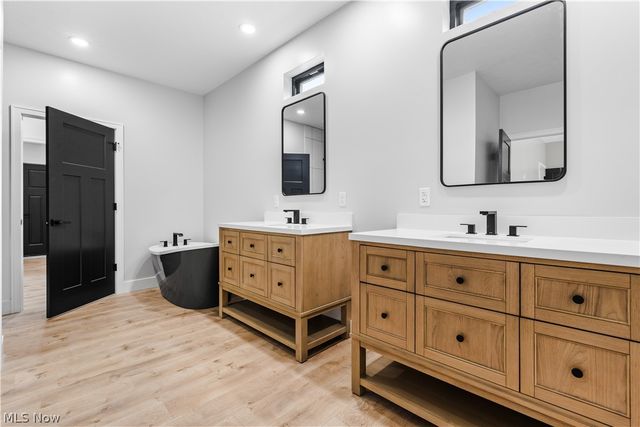 1091 Wadsworth Road, Medina, OH 44256