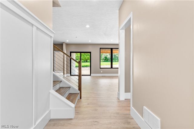1091 Wadsworth Road, Medina, OH 44256