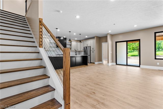 1091 Wadsworth Road, Medina, OH 44256