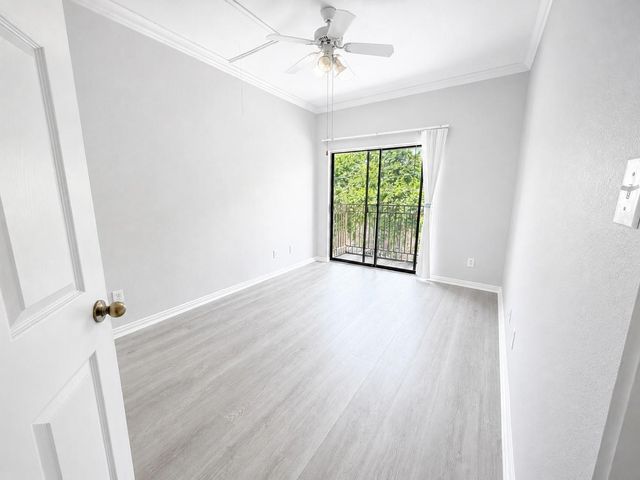 9400 Bellaire Boulevard 205, Houston, TX 77036