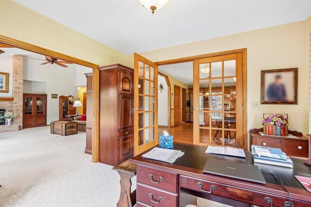 435 Nickelby COURT, Delafield, WI 53018