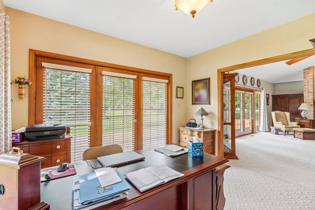 435 Nickelby COURT, Delafield, WI 53018