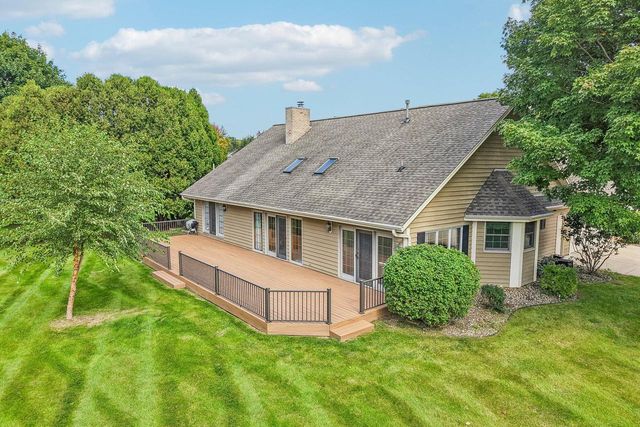 435 Nickelby COURT, Delafield, WI 53018