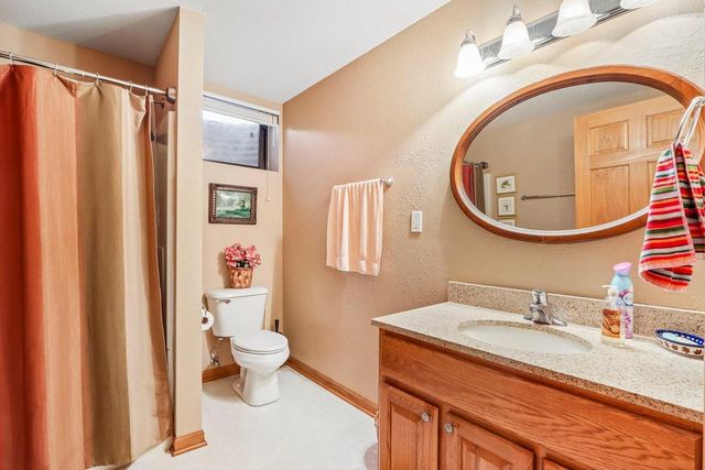 435 Nickelby COURT, Delafield, WI 53018