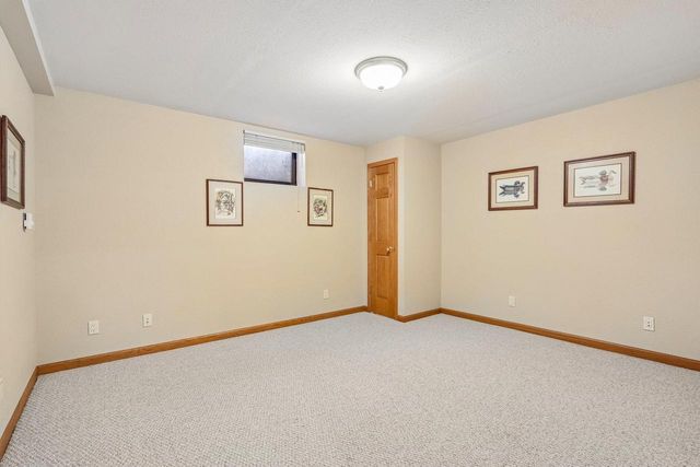 435 Nickelby COURT, Delafield, WI 53018