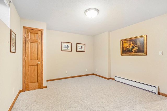 435 Nickelby COURT, Delafield, WI 53018