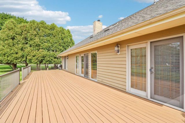 435 Nickelby COURT, Delafield, WI 53018