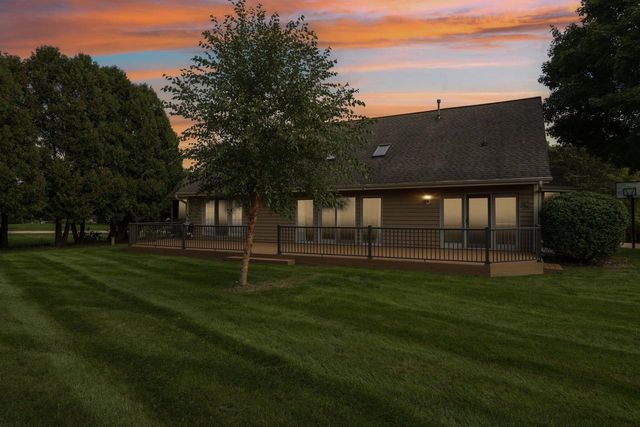 435 Nickelby COURT, Delafield, WI 53018