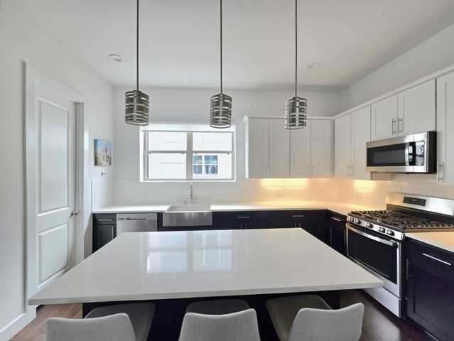 2613 Hutchins Street, Houston, TX 77004