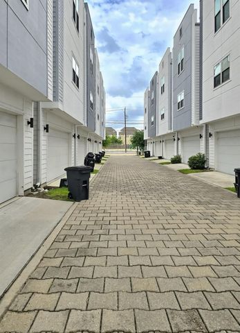 2613 Hutchins Street, Houston, TX 77004