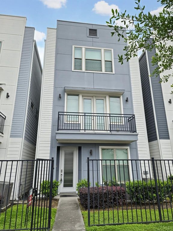 2613 Hutchins Street, Houston, TX 77004