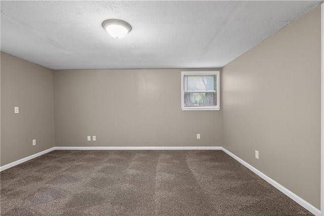 206 W Lawrence Street, Kearney, MO 64060