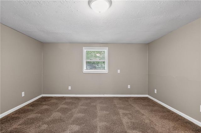 206 W Lawrence Street, Kearney, MO 64060
