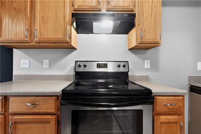 206 W Lawrence Street, Kearney, MO 64060