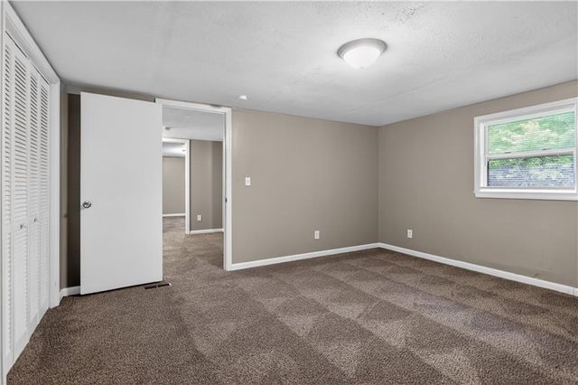 206 W Lawrence Street, Kearney, MO 64060