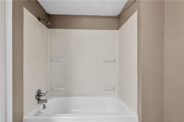 206 W Lawrence Street, Kearney, MO 64060