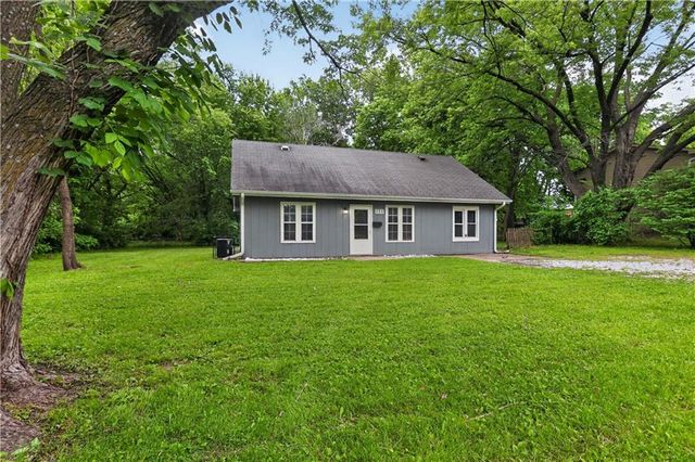206 W Lawrence Street, Kearney, MO 64060