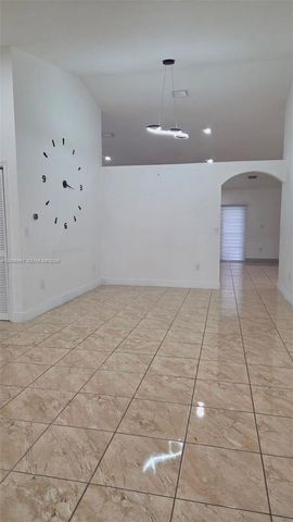 3140 SW 142nd Ave, Miami, FL 33175