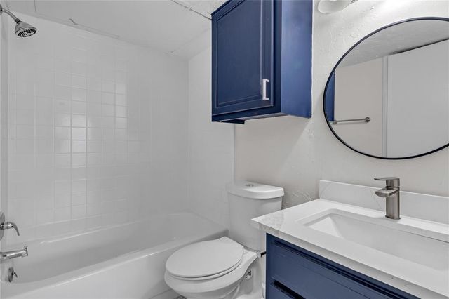 11560 N May Avenue G205, Oklahoma City, OK 73120