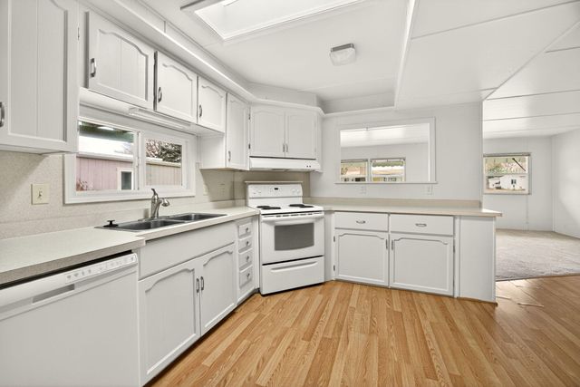 2252 Table Rock Road SPC 151, Medford, OR 97501