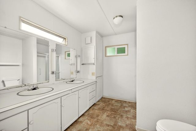 2252 Table Rock Road SPC 151, Medford, OR 97501