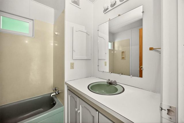 2252 Table Rock Road SPC 151, Medford, OR 97501