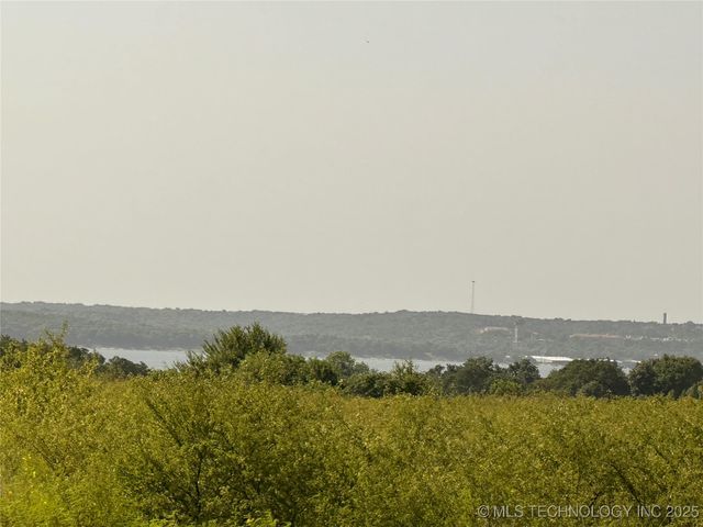2920 Lago Vista Lane, Kingston, OK 73439