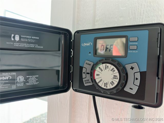 2920 Lago Vista Lane, Kingston, OK 73439