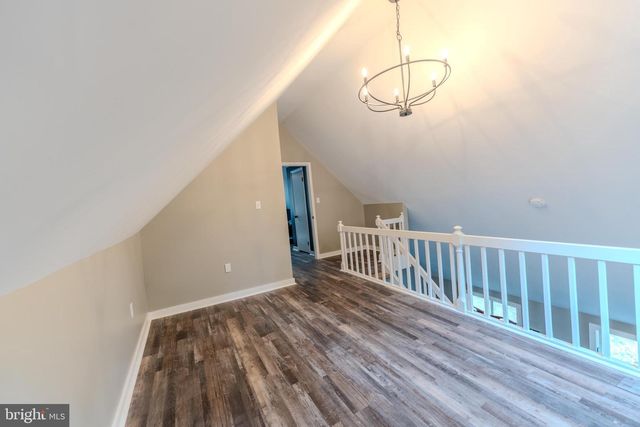 843 CEDAR RUN LN, Great Cacapon, WV 25422
