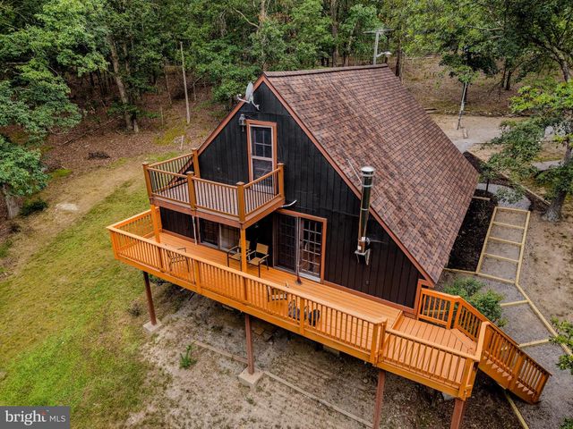 843 CEDAR RUN LN, Great Cacapon, WV 25422